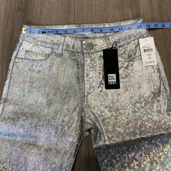 DL1961 NWT Florence Crop Mid Rise Skinny Holographic Pants COOL SPARKLY PANTS - Picture 3 of 7